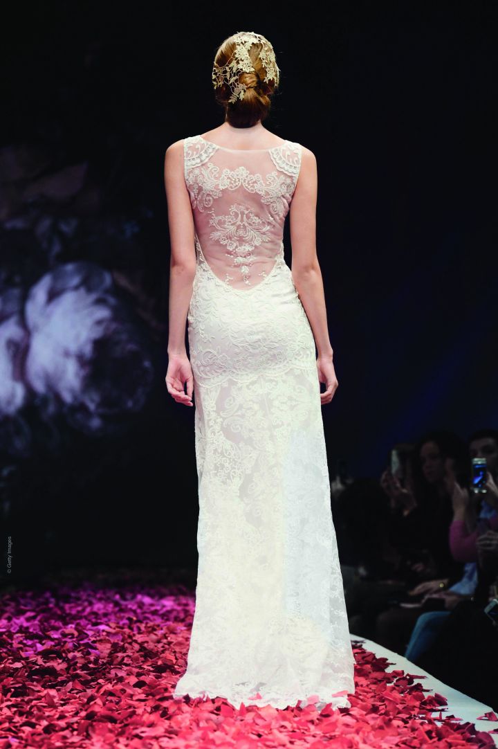 Claire Pettibone: āIrisā