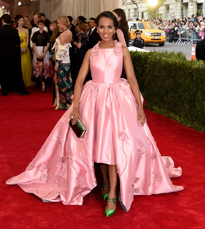 Celebrities Arrive At the 2015 MET Gala
