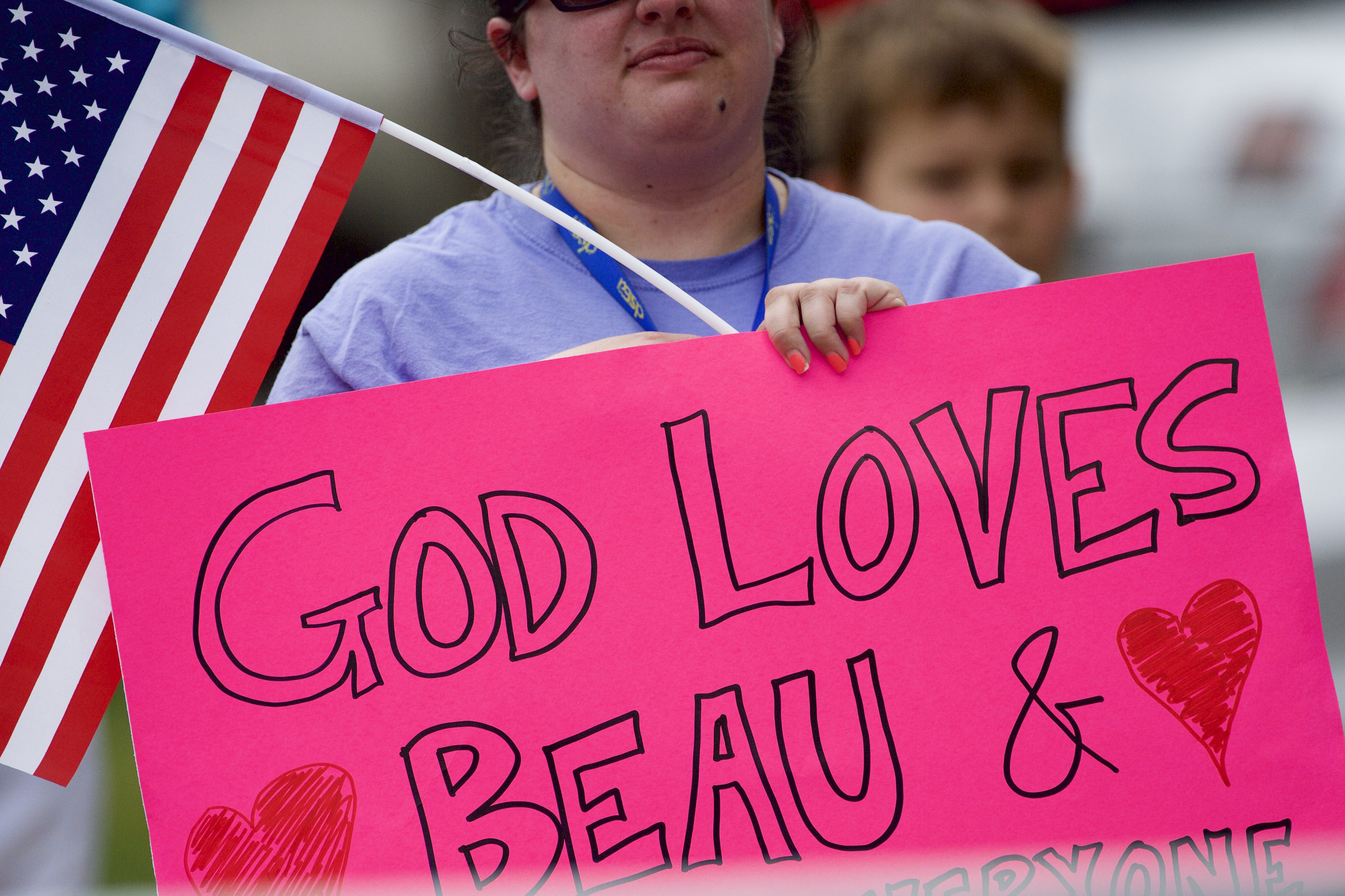 Obamas, Mourners Attend Funeral For Beau Biden
