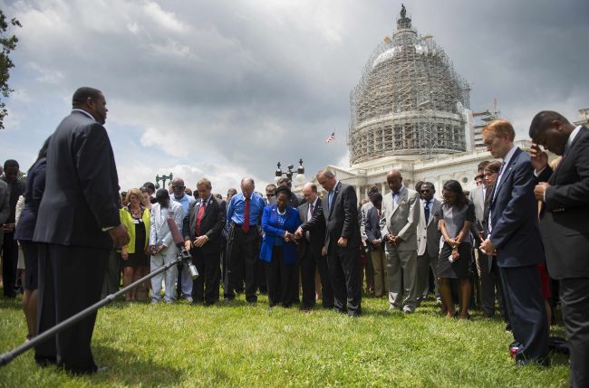 US-POLITICS-MOMENT OF SILENCE-SHOOTING