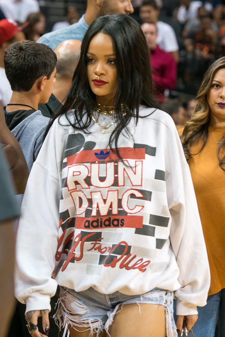 FAB FINDS: Show Some Personality in Cool Graphic Sweatshirts