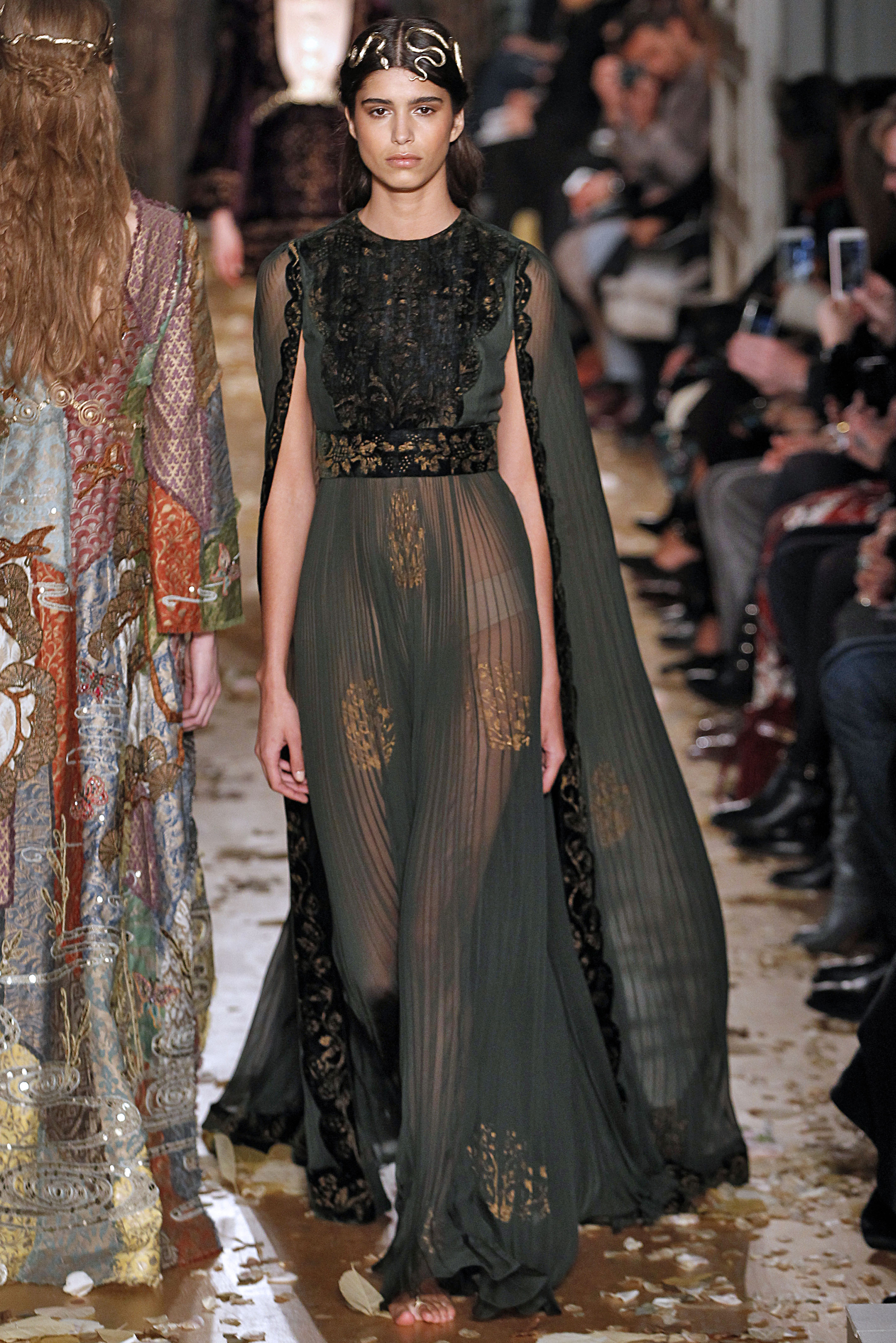 Valentino : Runway - Paris Fashion Week - Haute Couture Spring Summer 2016