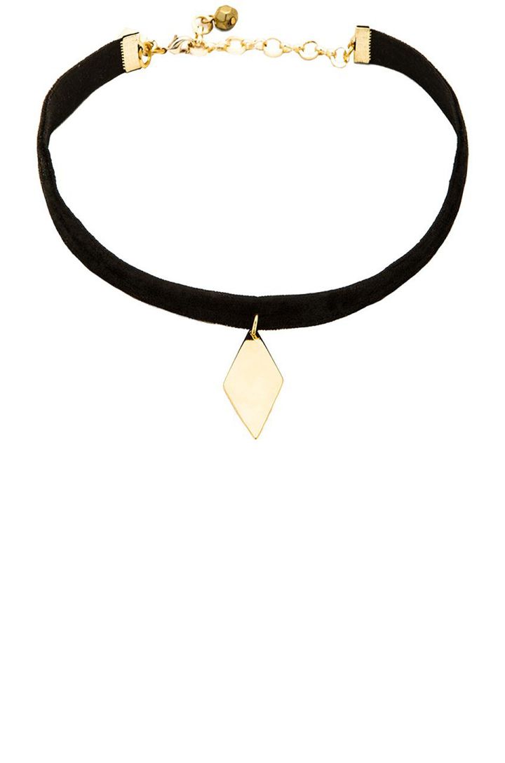 No: Coin Statement Necklace, Yes: Choker