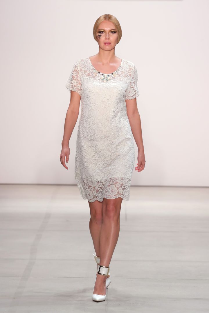 FEMININE & FLORAL