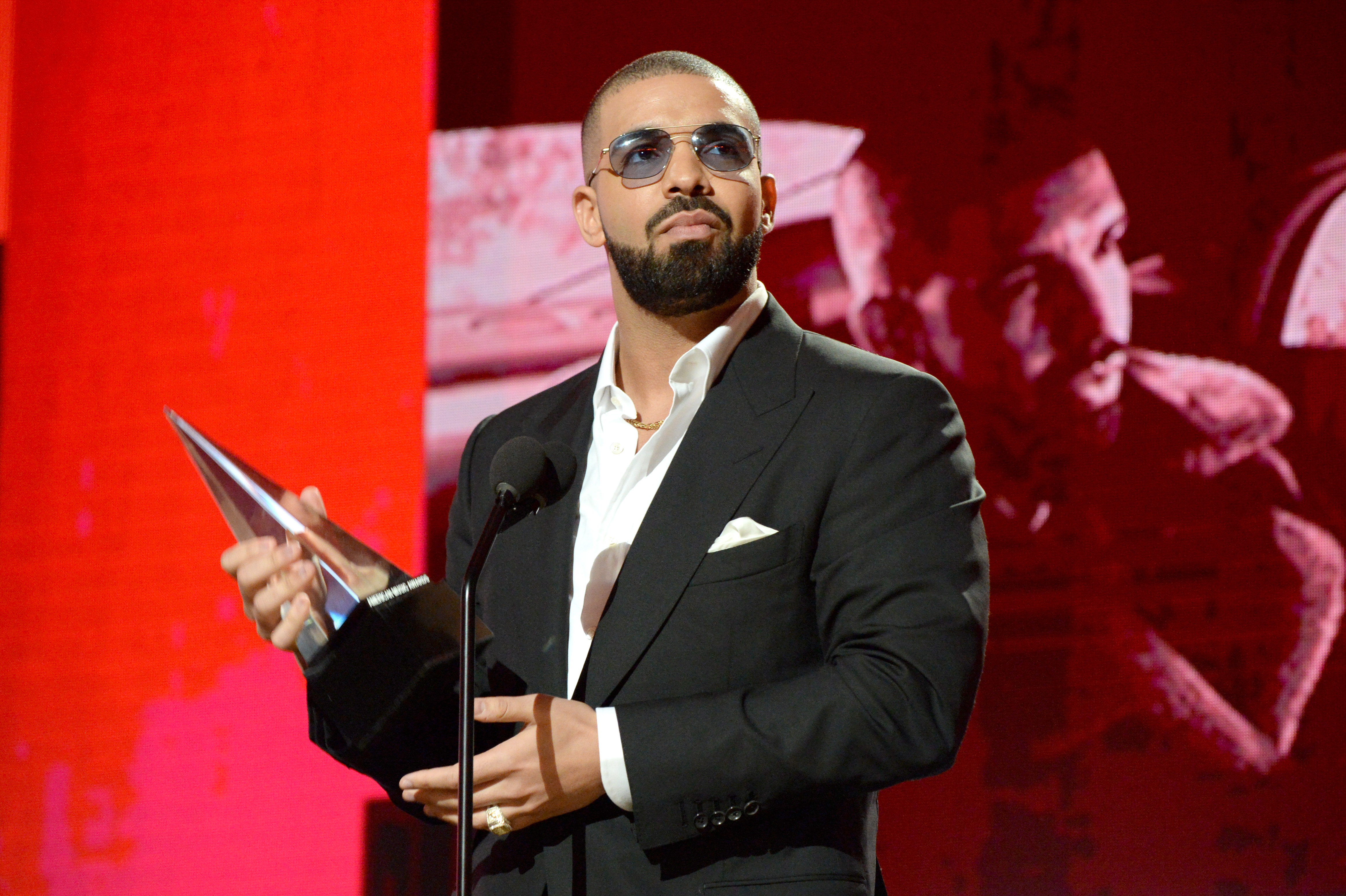 2016 American Music Awards - Roaming Show