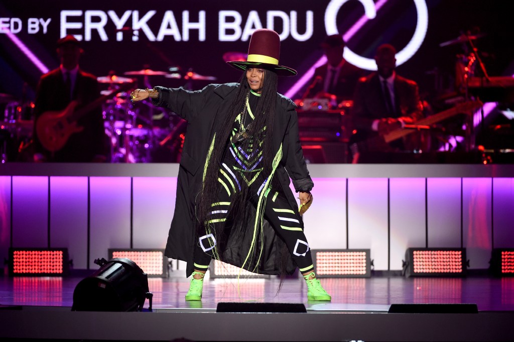 2016 Soul Train Music Awards - Show