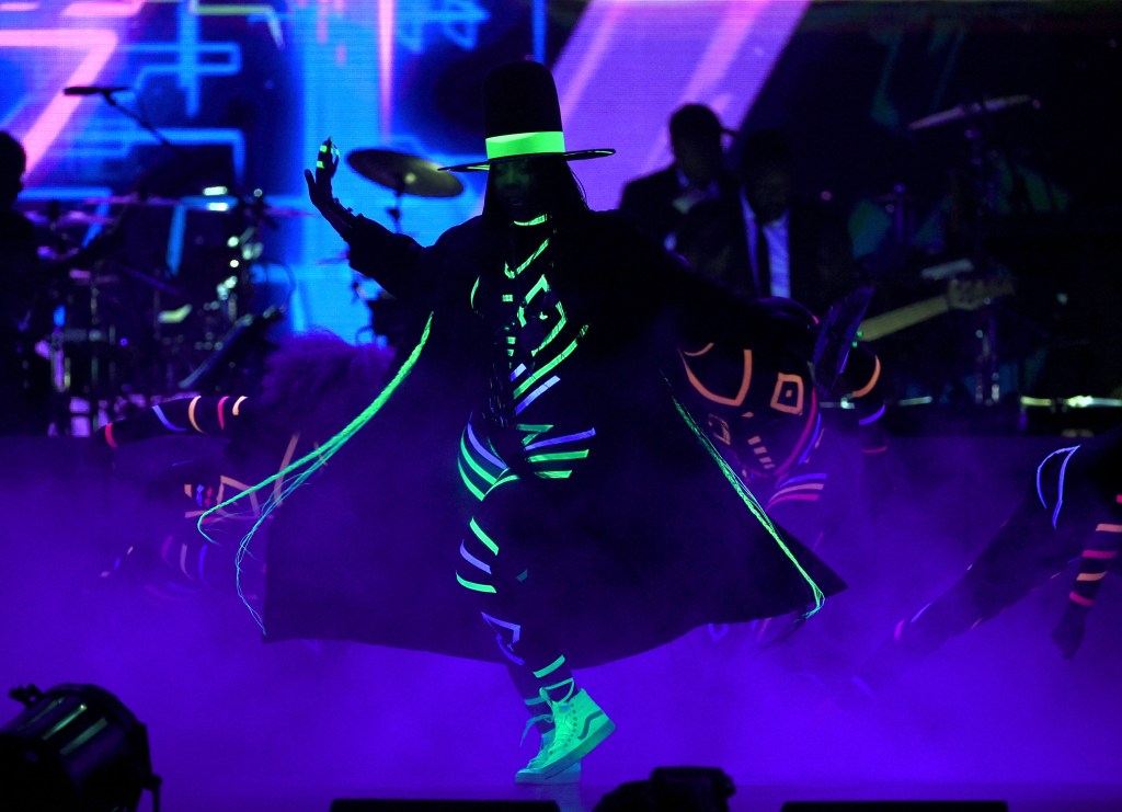 2016 Soul Train Music Awards - Show