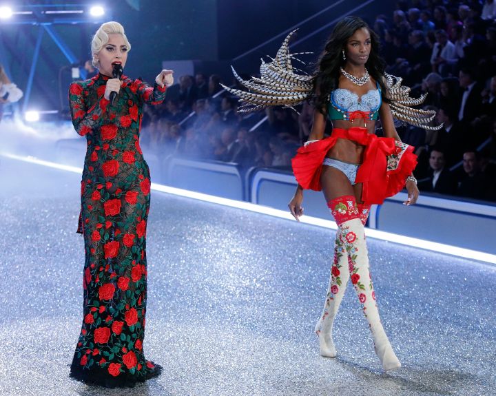 Celeb Pics Of The Week 11/26 – 12/2/16