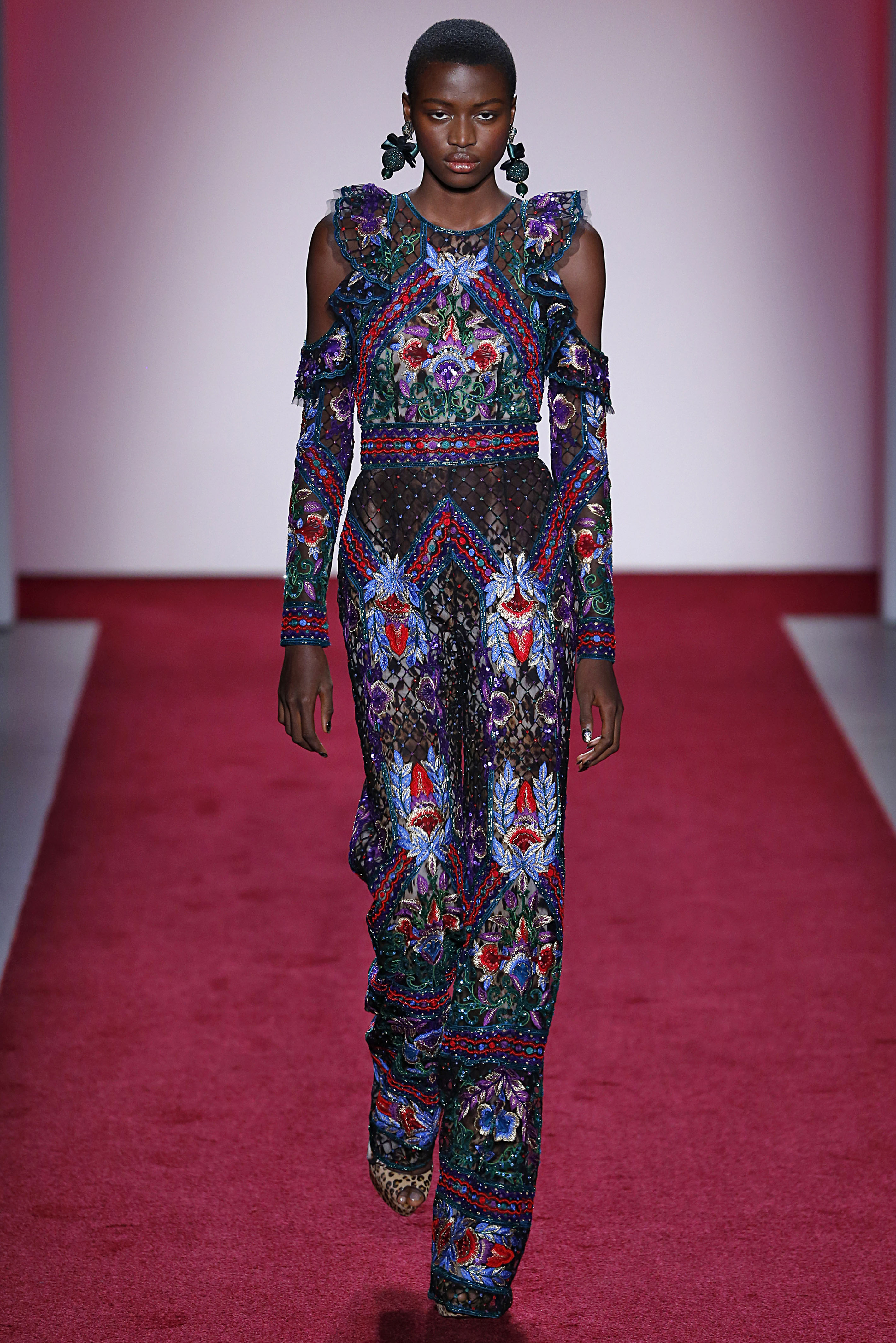 Naeem Khan - Runway - February 2017 - New York Fashion Week