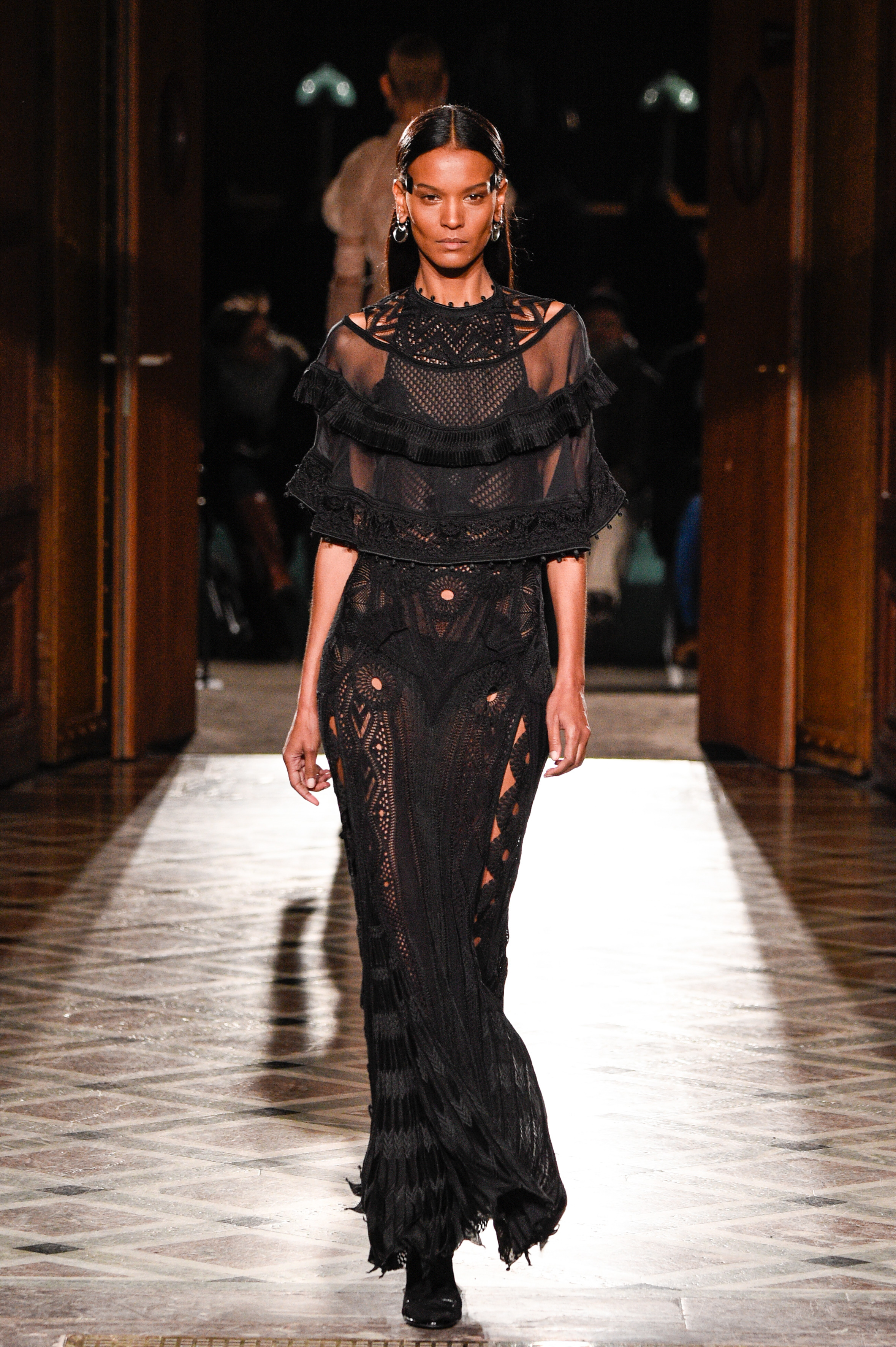 Givenchy : Runway - Paris Fashion Week - Menswear F/W 2017-2018
