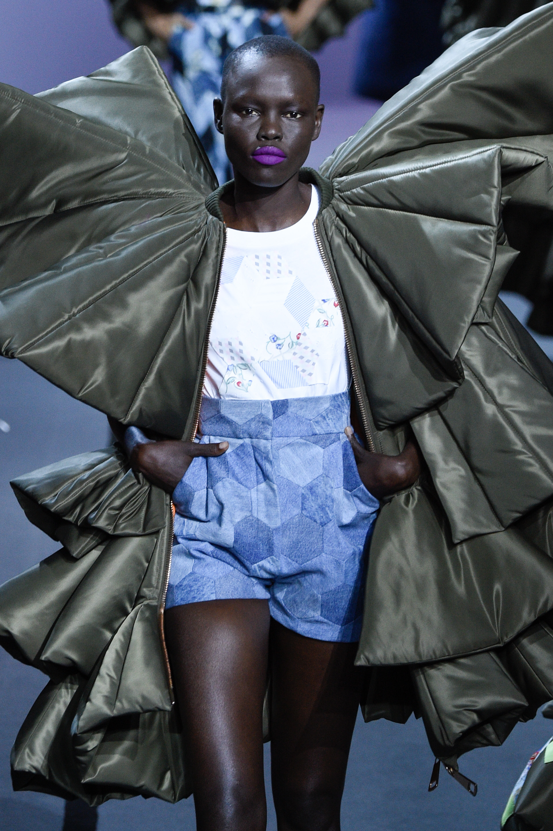 Viktor & Rolf : Runway - Paris Fashion Week - Haute Couture Fall/Winter 2017-2018