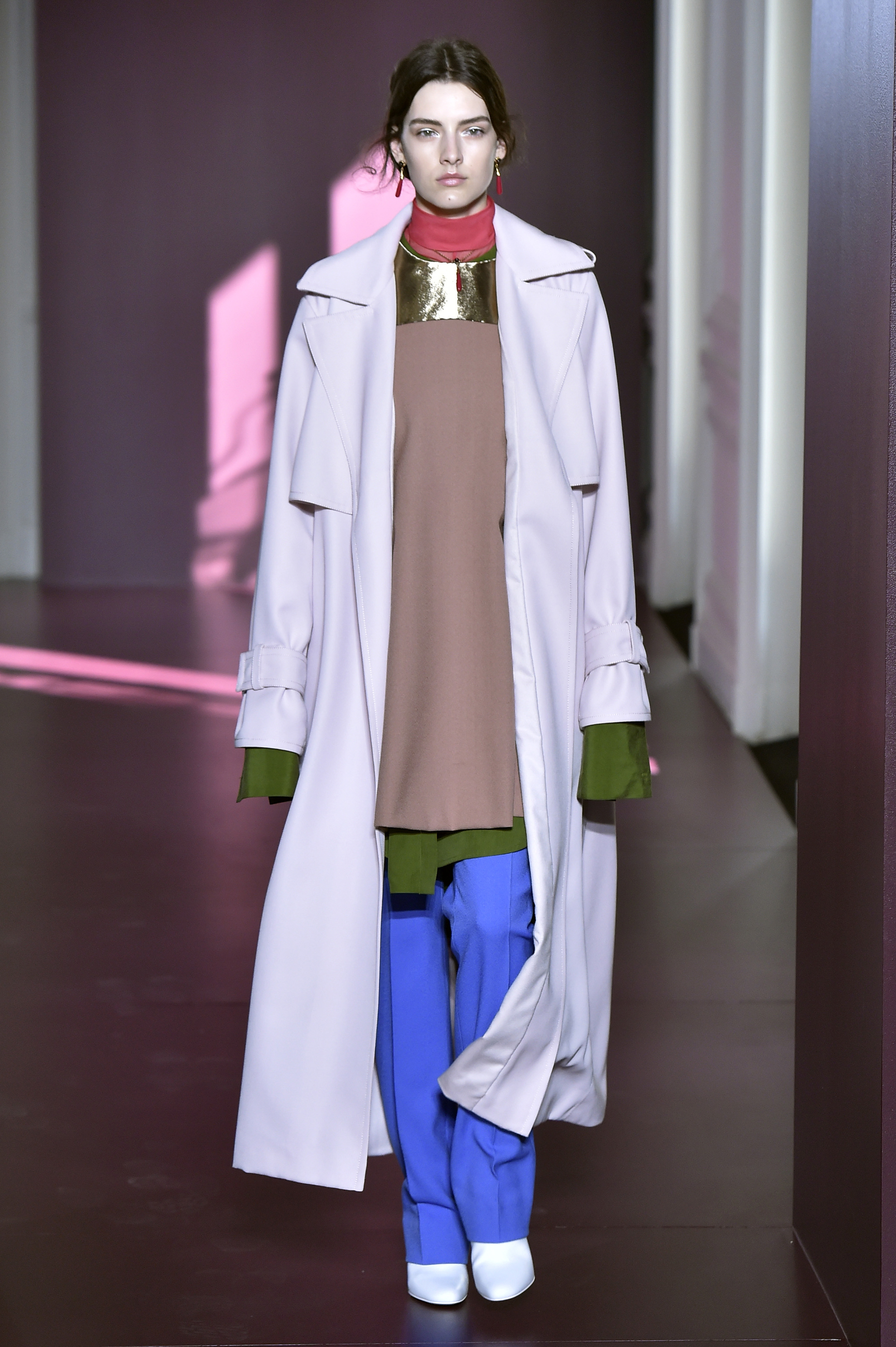 Valentino - Couture Fall 2017 Runway - Paris Haute Couture Fashion Week