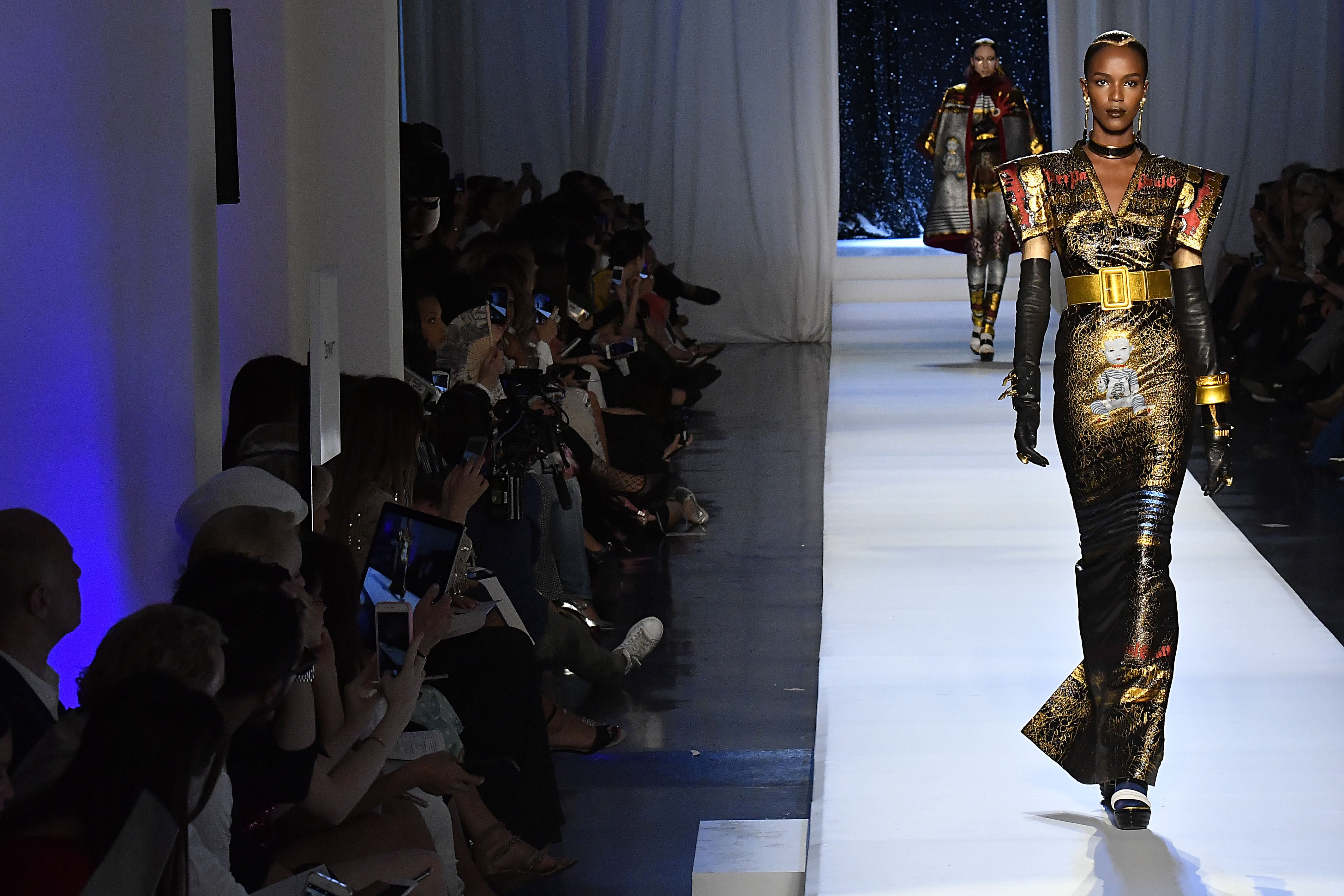 Jean Paul Gaultier : Runway - Paris Fashion Week - Haute Couture Fall/Winter 2017-2018