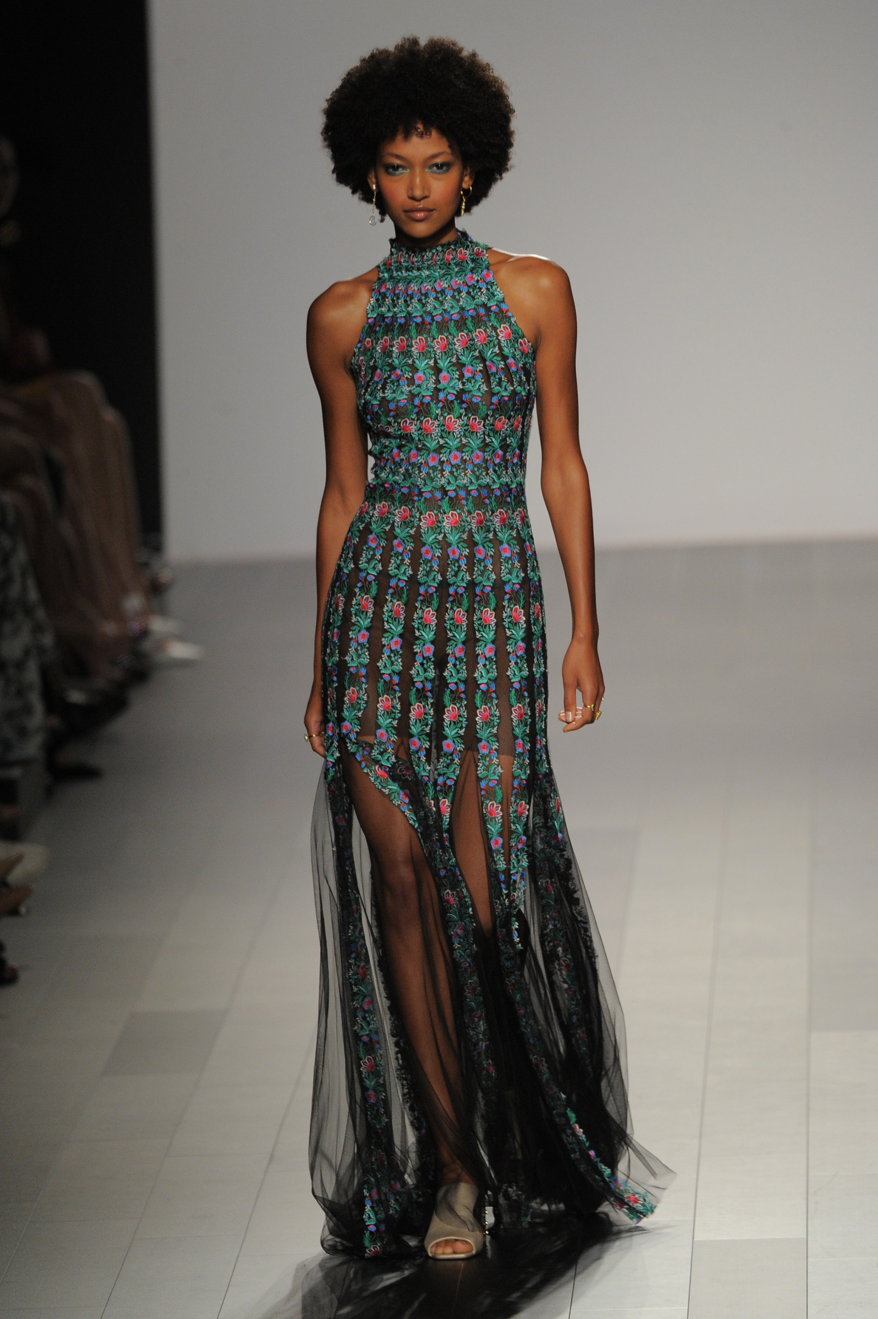 Tadashi Shoji - Runway - September 2017 - New York Fashion Week: The Shows