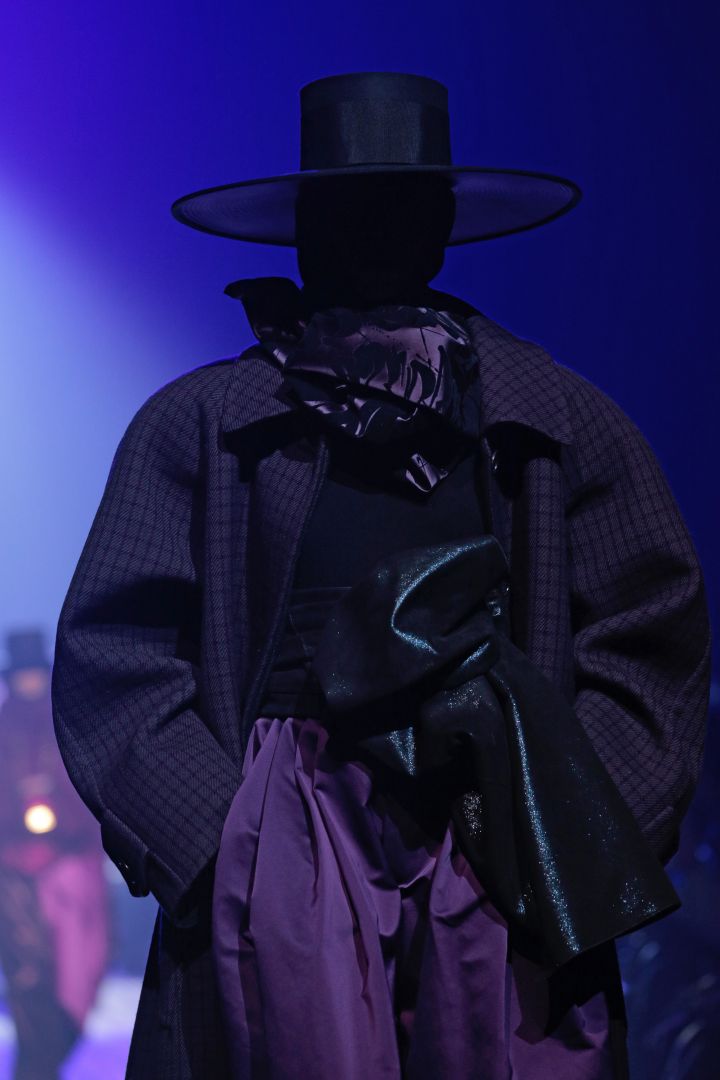 MARC JACOBS