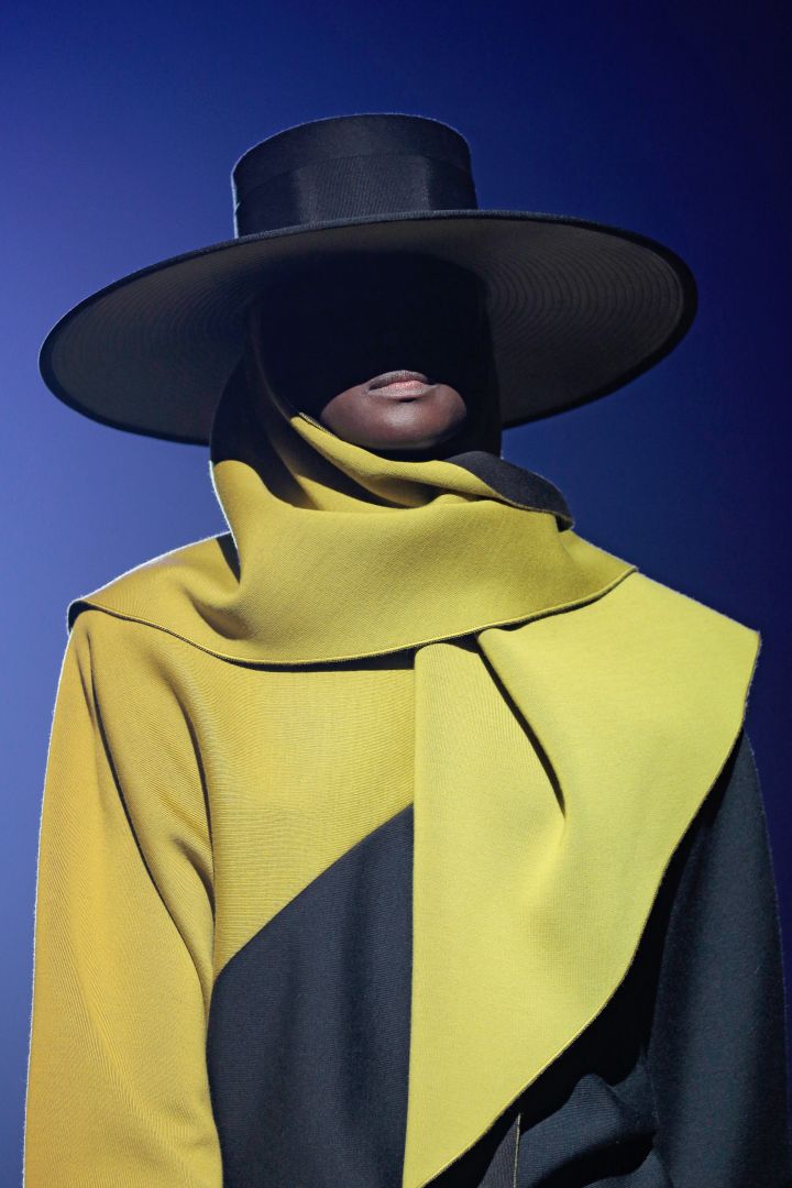MARC JACOBS