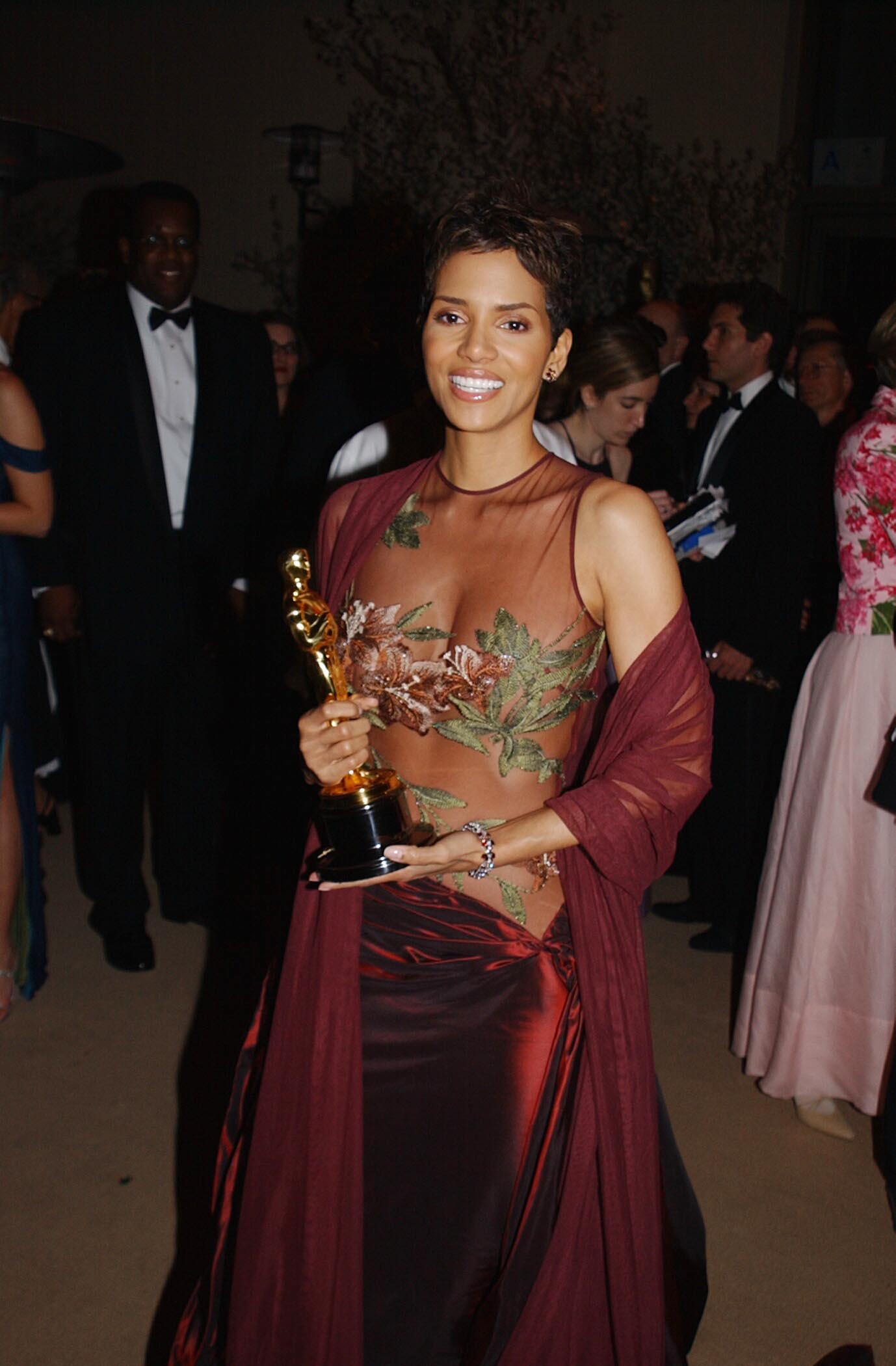 Halle Berry's Half-Sister Renee Says Halle Has Disowned Black Side Of Family