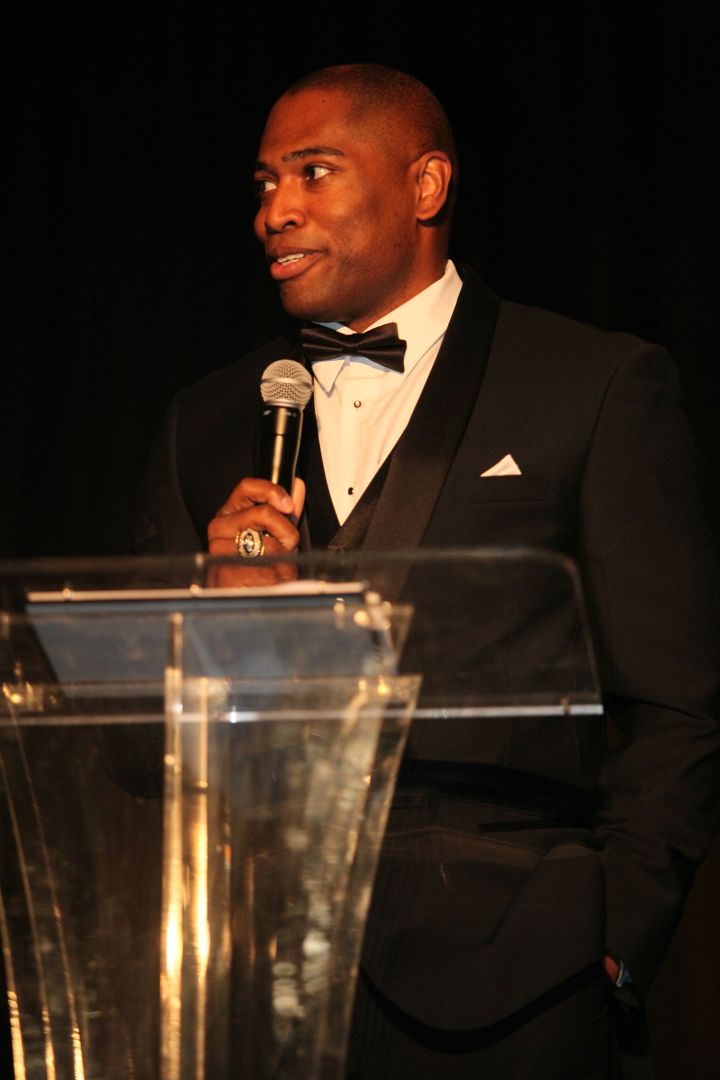 NFL Player Shaun Alexander