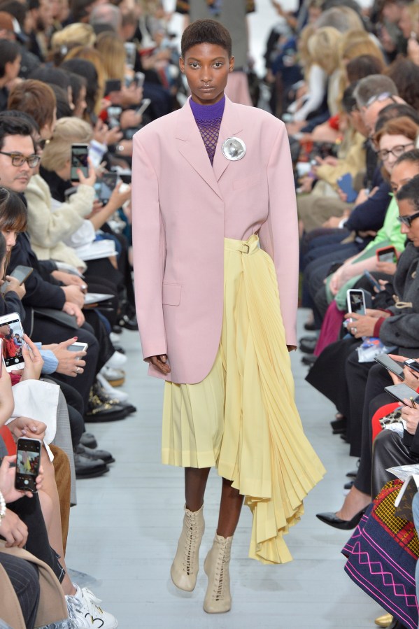 Celine - Runway RTW - Spring 2018 - Paris Fashion Week