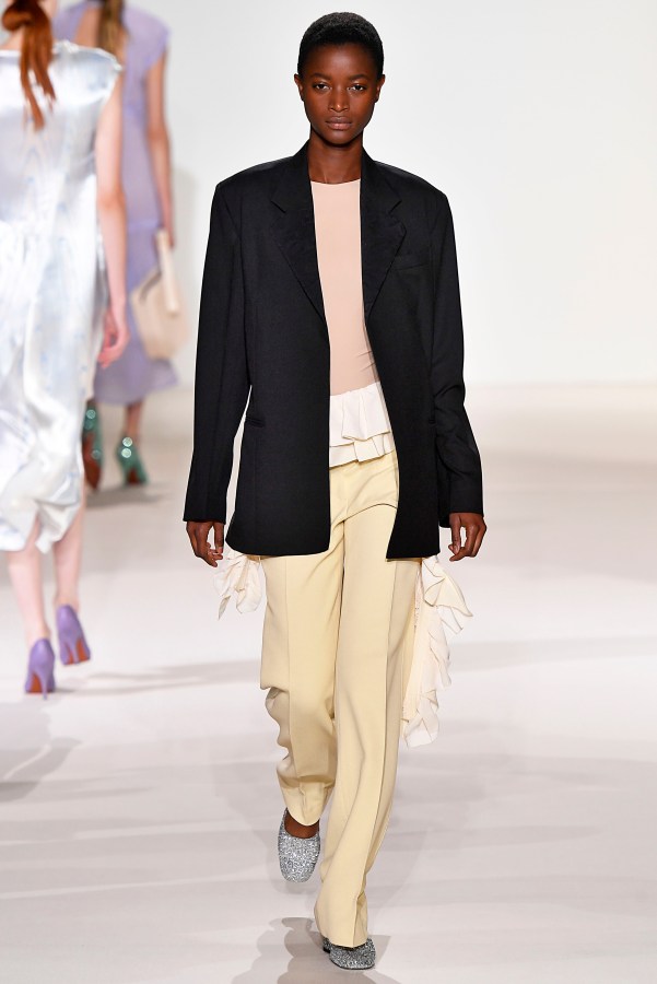 Victoria Beckham - Runway - September 2017 - New York Fashion Week