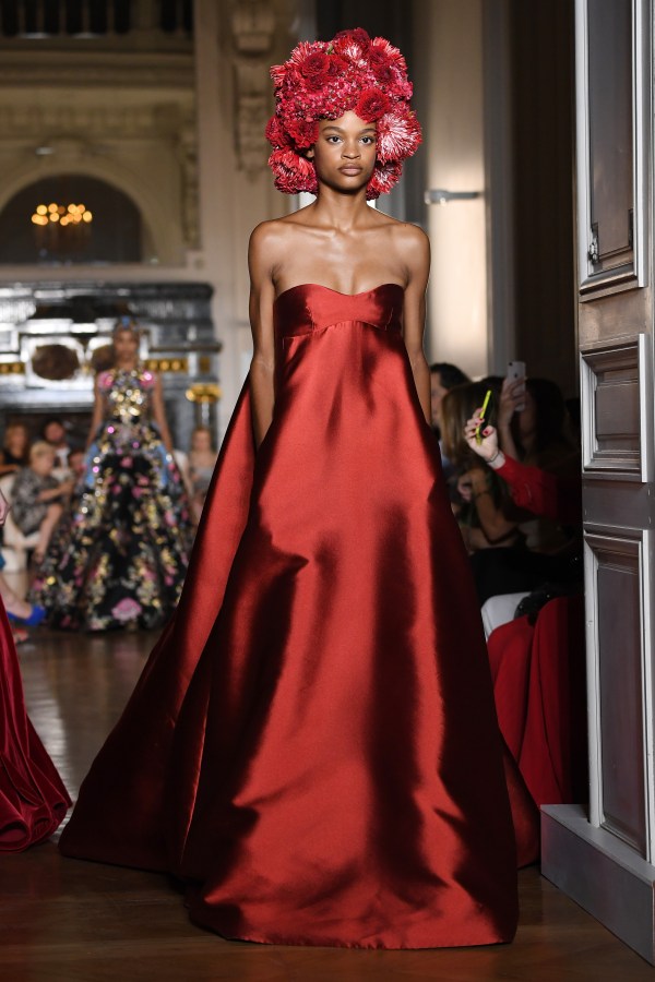 Valentino : Runway - Paris Fashion Week - Haute Couture Fall Winter 2018/2019
