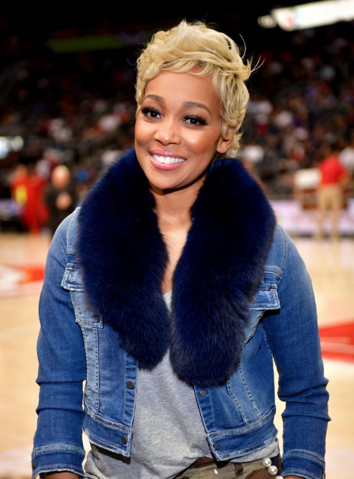 MONICA AT THE DALLAS MAVERICKS VS ATLANTA HAWKS GAME, 2017