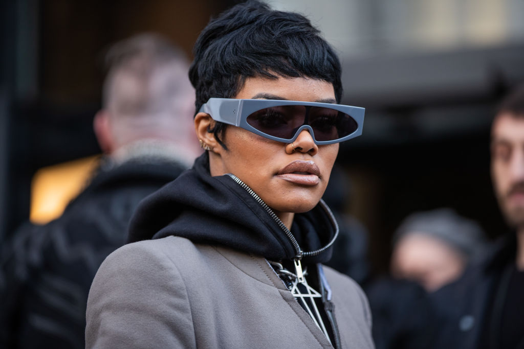 Celebrity Sightings - Paris Fashion Week Womenswear Fall/Winter 2020/2021 : Day Four