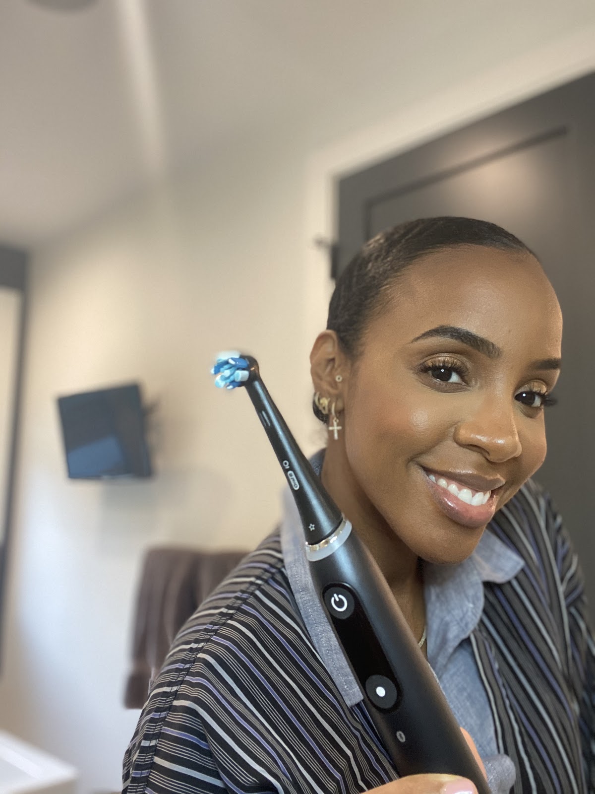 Kelly Rowland Oral-B iO Toothbrush
