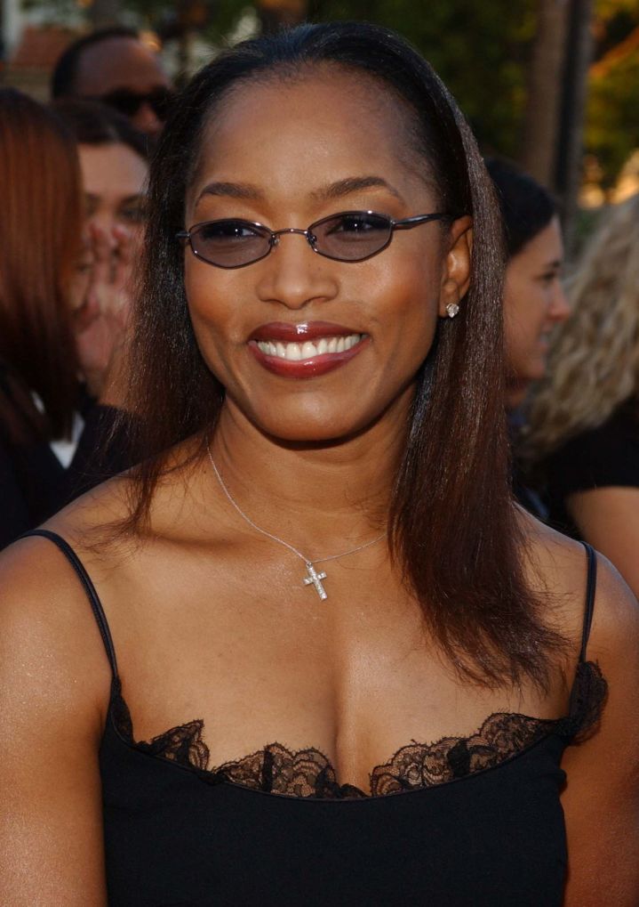 Angela Bassett at the premiere of 'The Score', 2001
