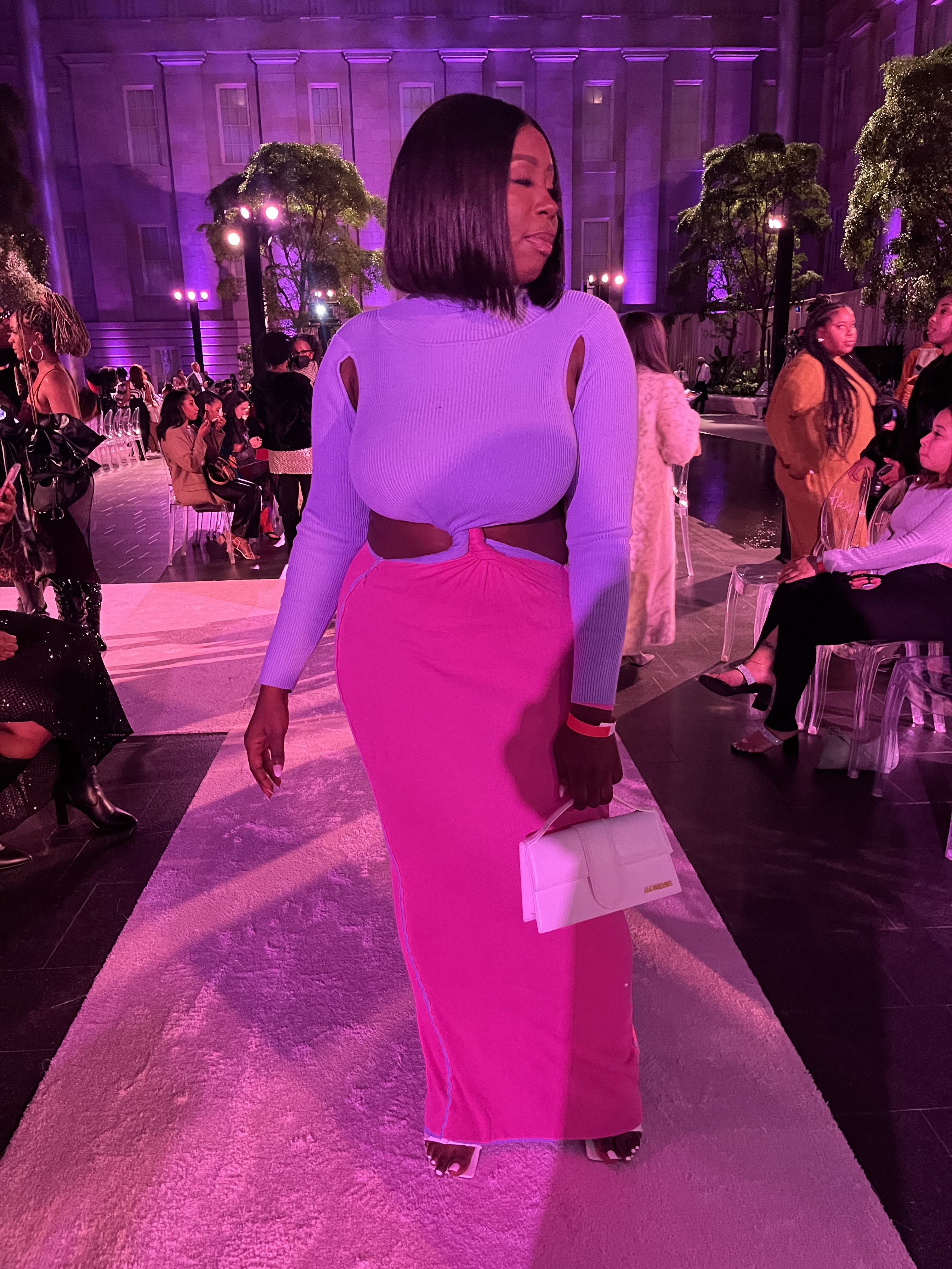 Hanifah Fashion Show Street Style