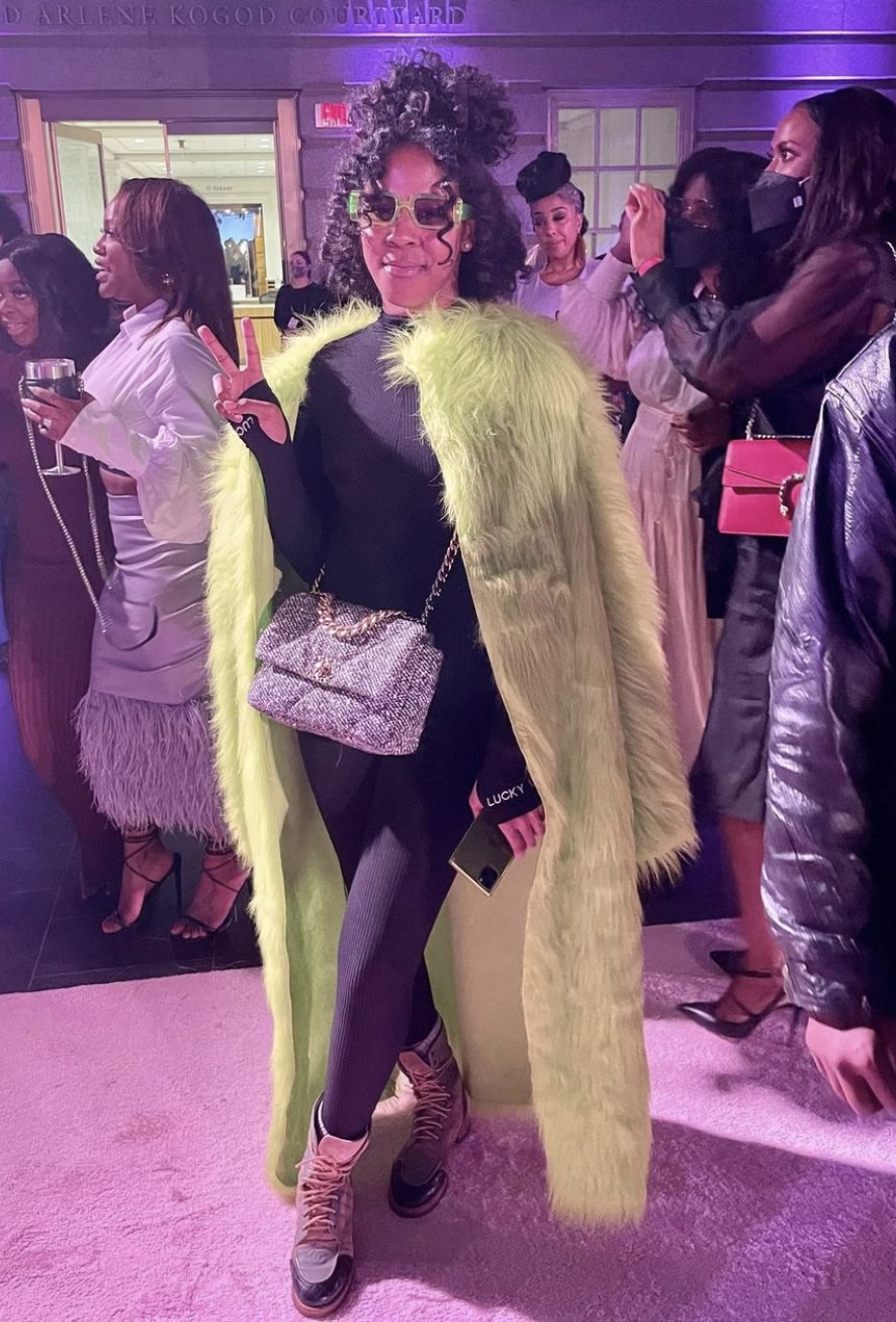 Hanifah Fashion Show Street Style