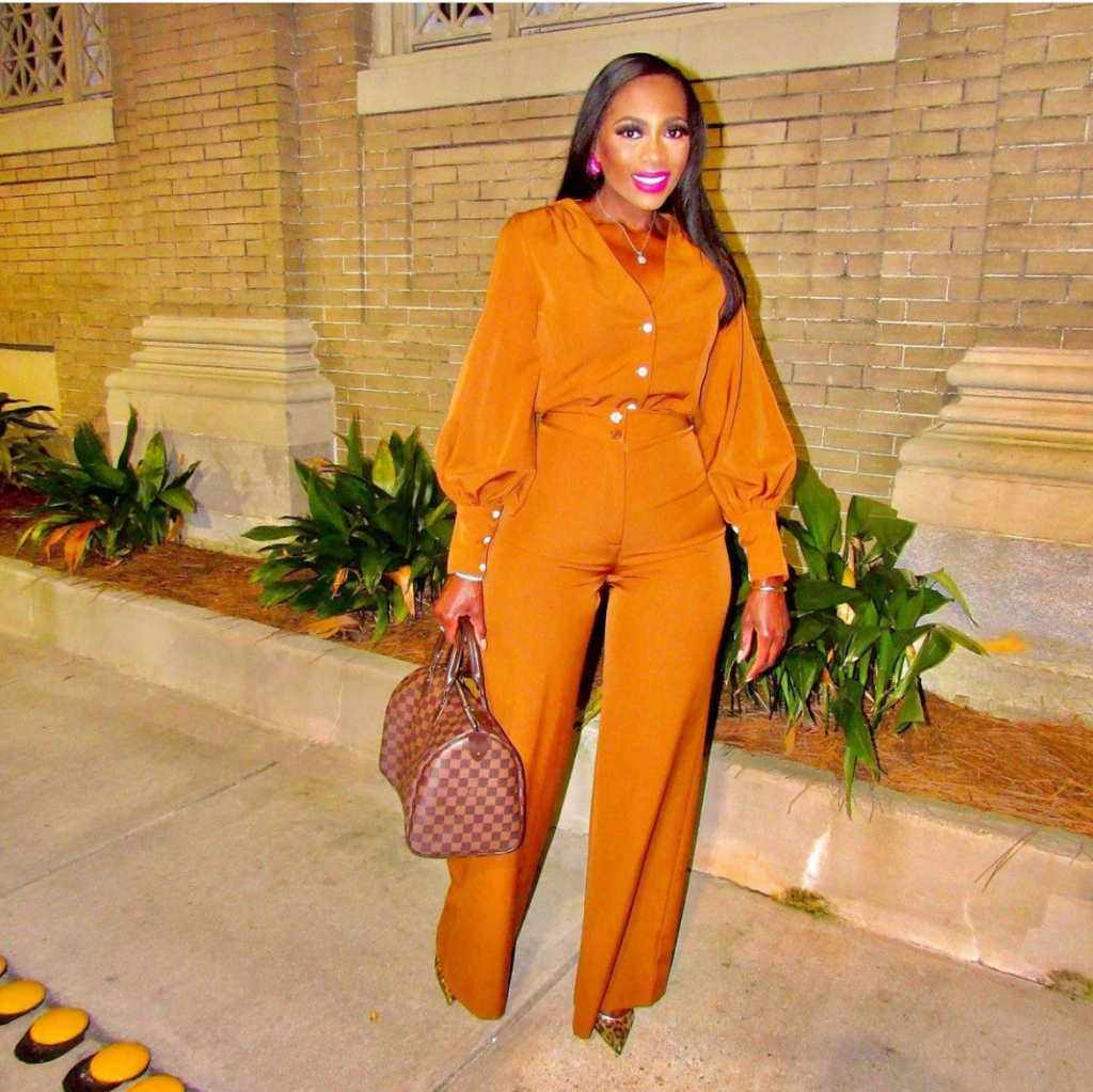 What to Wear to the Living Room on Thanksgiving Day