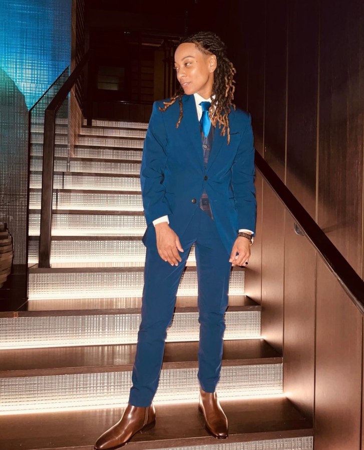 Women in suits - Tae Fader