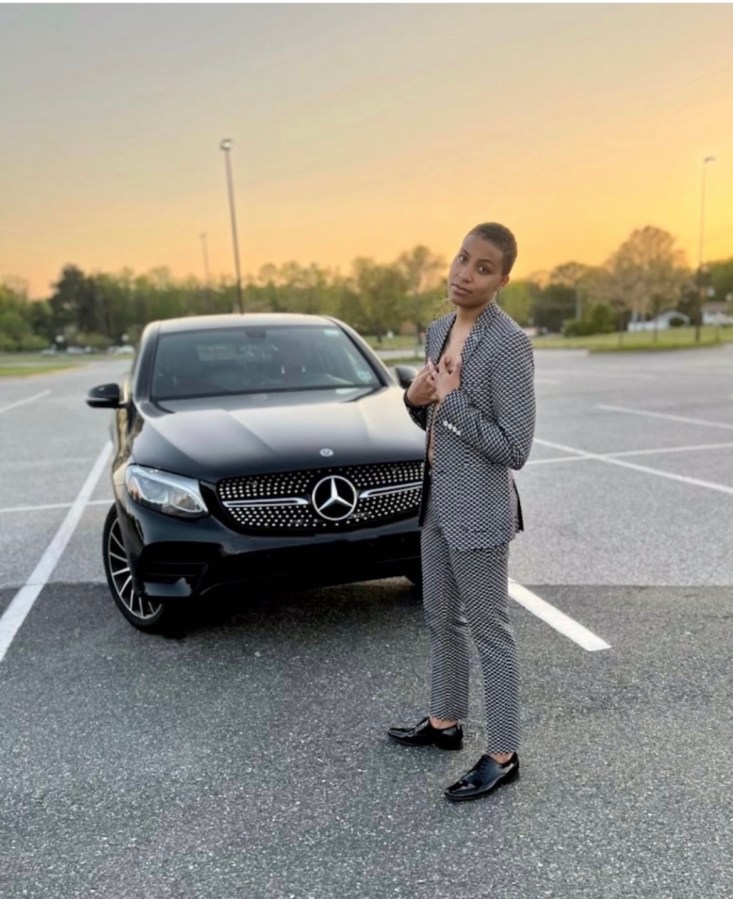 Women in suits - Supa Cant Save U
