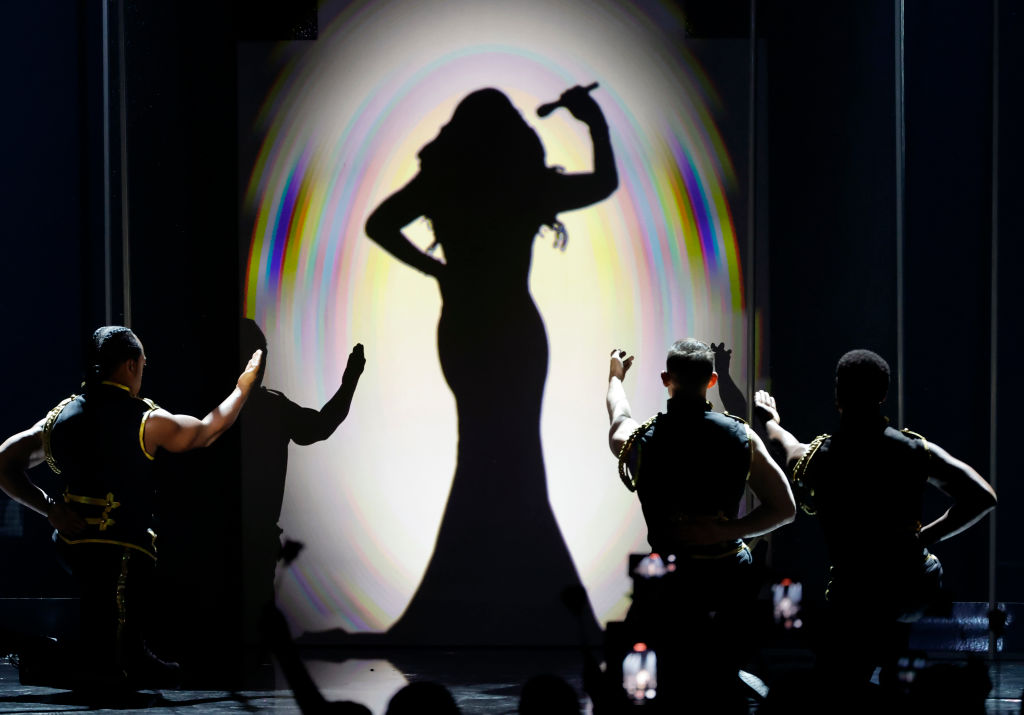 mariah carey 2022 bet awards performance