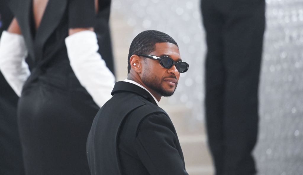 The 2023 Met Gala Celebrating "Karl Lagerfeld: A Line Of Beauty" - Street Sightings