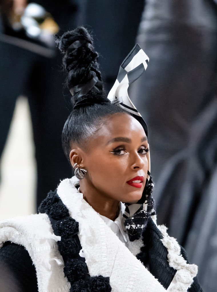The 2023 Met Gala Celebrating "Karl Lagerfeld: A Line Of Beauty" - Street Sightings