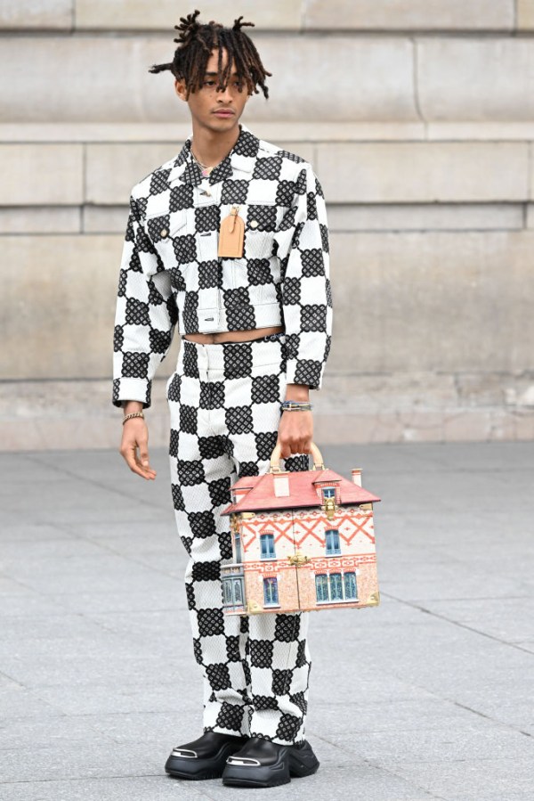 Louis Vuitton : Outside Arrivals - Paris Fashion Week - Womenswear Fall Winter 2023-2024