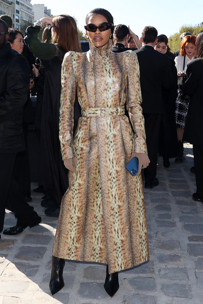 Balenciaga : Outside Arrivals - Paris Fashion Week - Womenswear Spring/Summer 2024