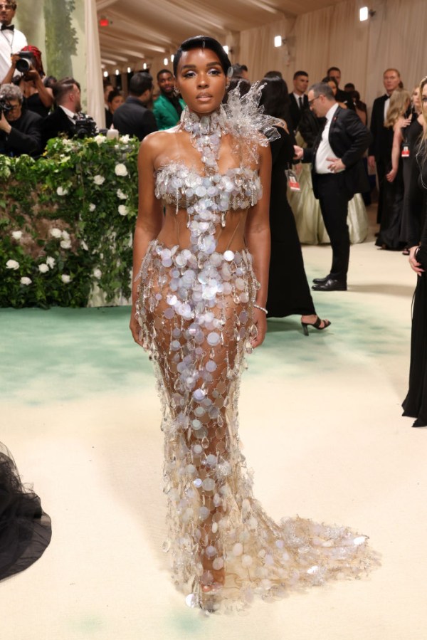 The 2024 Met Gala Celebrating "Sleeping Beauties: Reawakening Fashion" - Arrivals