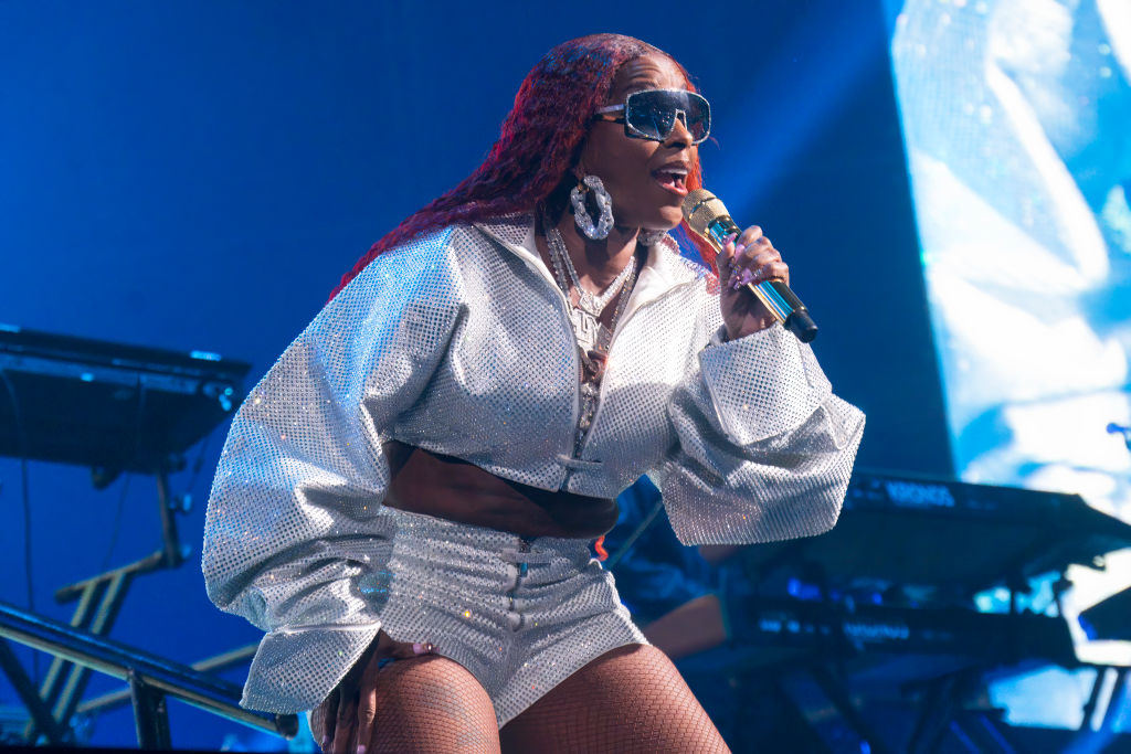 mary j blige strength of a woman concert