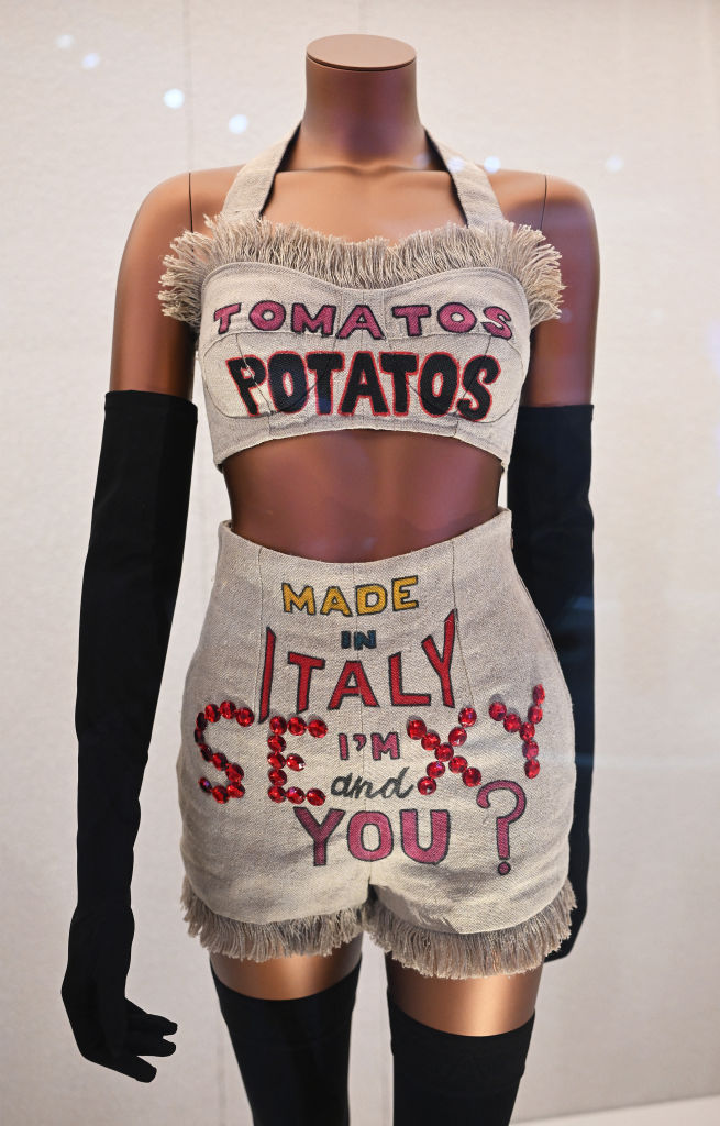 BRITAIN-FASHION-LIFESTYLE-MUSEUM