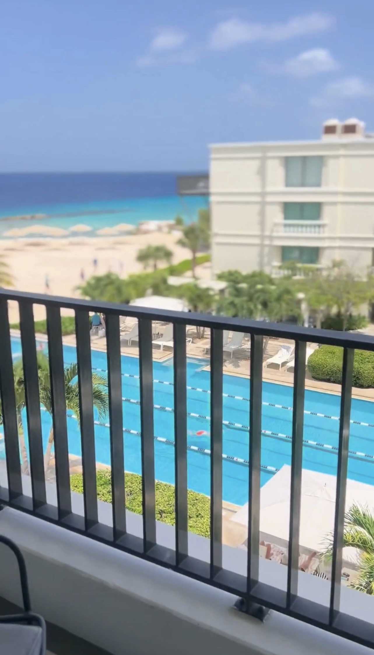 Keyaira Kelly- black girl travel Curacao Caribbean