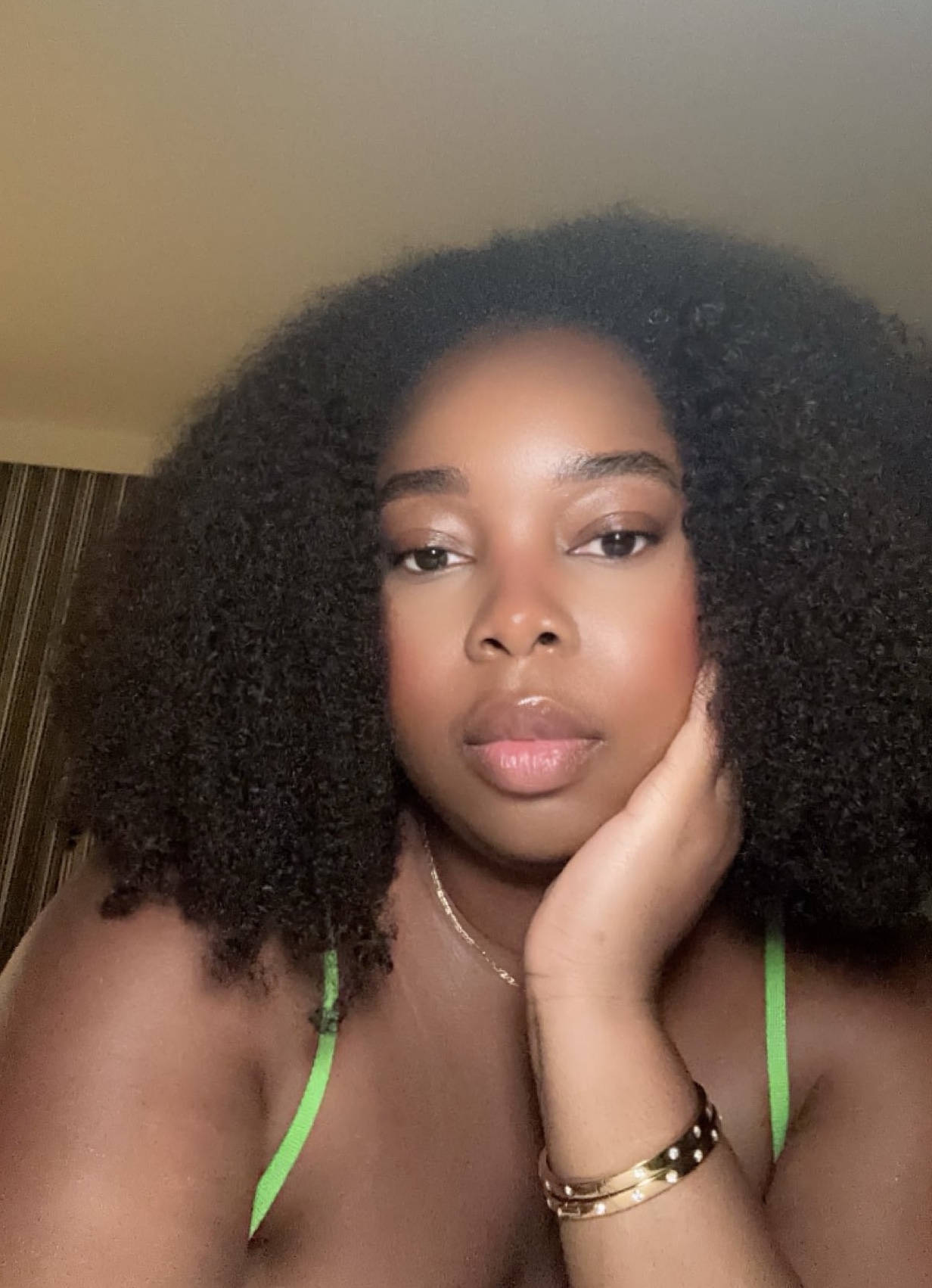 Tatayana Yomary with a LBL Virgin Afro Kinky Curly Extension install