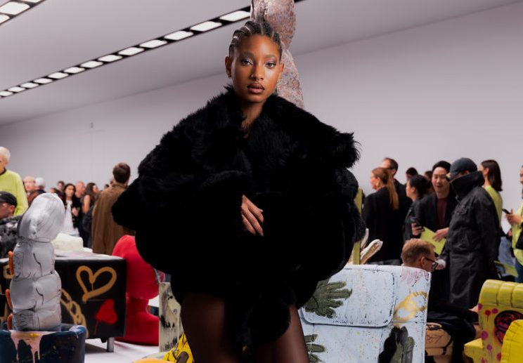 Acne Studios: Front Row - Paris Fashion Week - Womenswear Spring-Summer 2025