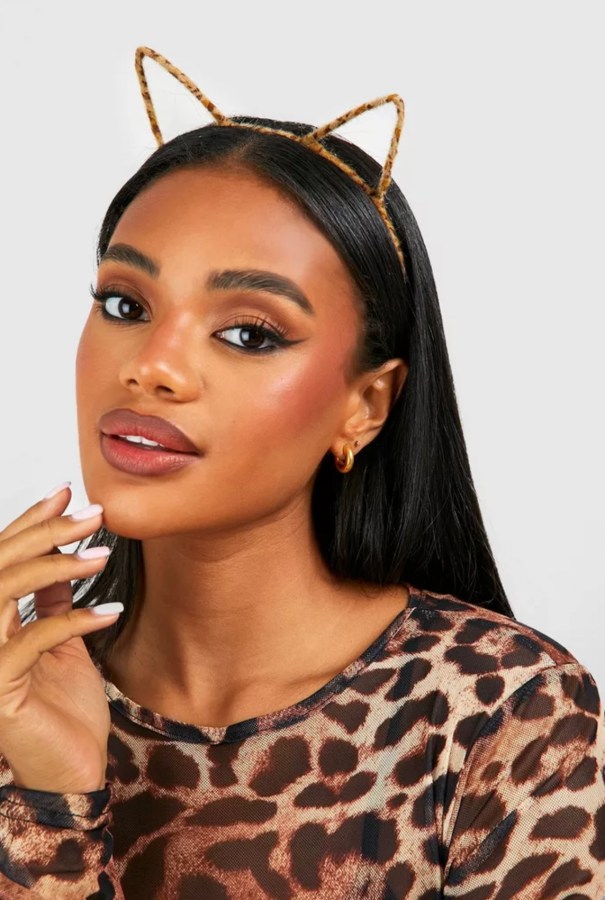Halloween Accessories For The Girl Who Kinda Likes To Dress Up