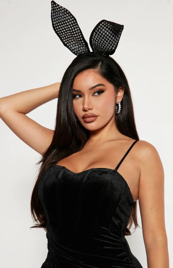 Halloween Accessories For The Girl Who Kinda Likes To Dress Up