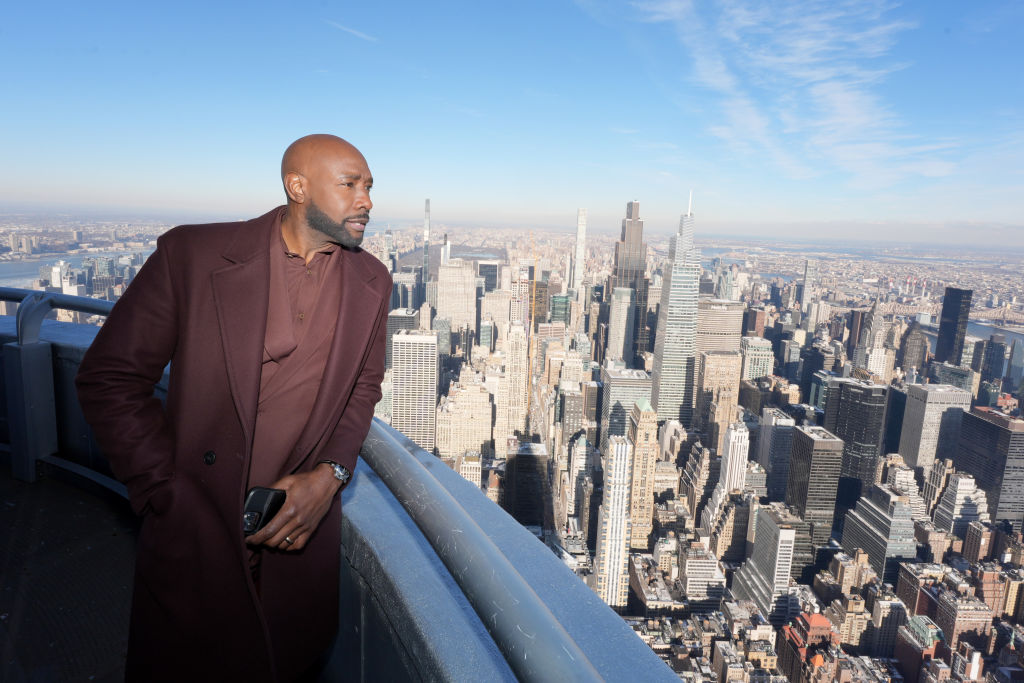 Cast of CBS' WATSON Visits the Empire State Building