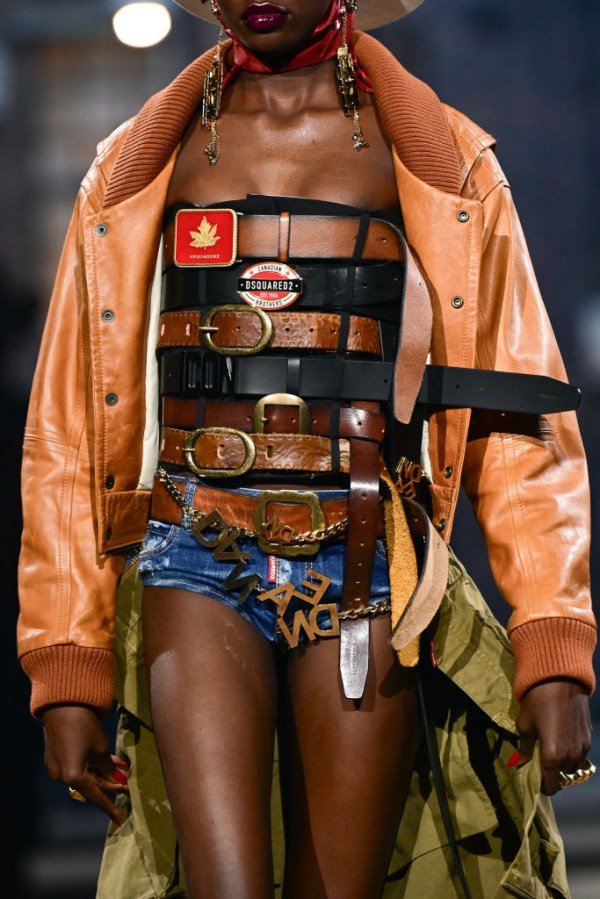 FASHION-ITALY-DSQUARED2