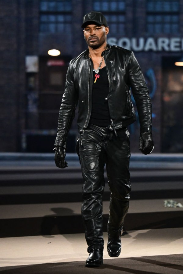 FASHION-ITALY-DSQUARED2